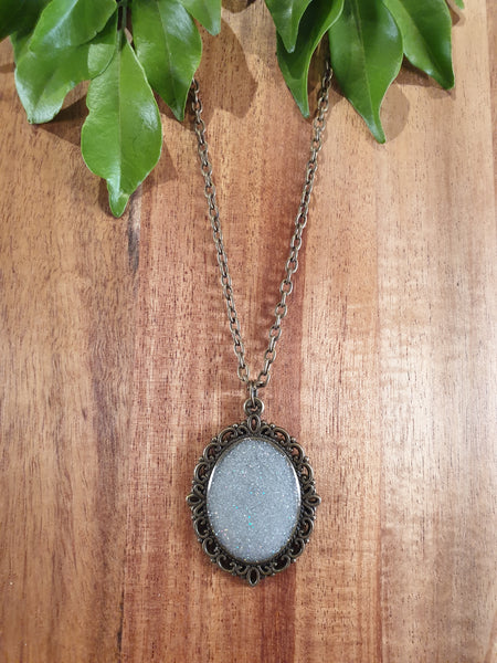 Handpoured Pendant Resin Antique Style Glitter Necklace